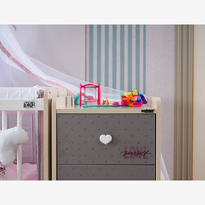 Juliet Babyzimmer Mitwachsendes Babybett mit Ausziehbett und Wickelkommode
